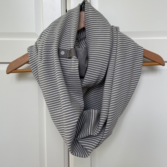 Lululemon Grey and White Striped Vinyasa Scarf/Wrap *Rulu, One Size - Picture 11 of 11